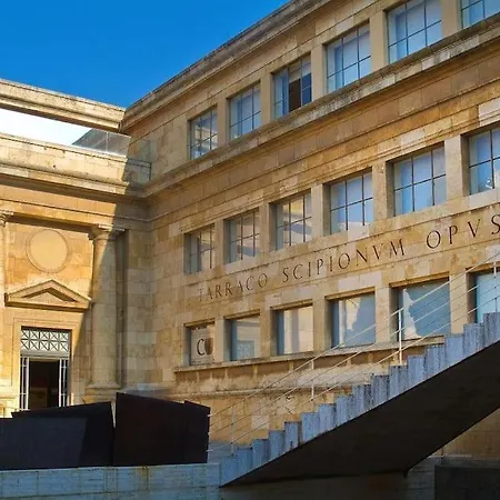 Family House - La Mora - *